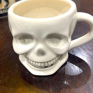 Skull Maud Collector mug